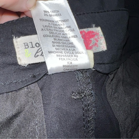 Blossom and Clover Ladies Capris - Picture 7 of 12